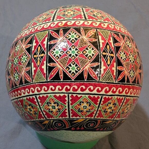 Pysanka Ostrich Egg/Ukrainian Easter Egg - Picture 2 of 9